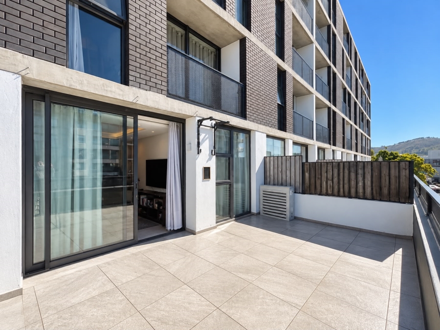 2 Bedroom Property for Sale in Woodstock Western Cape